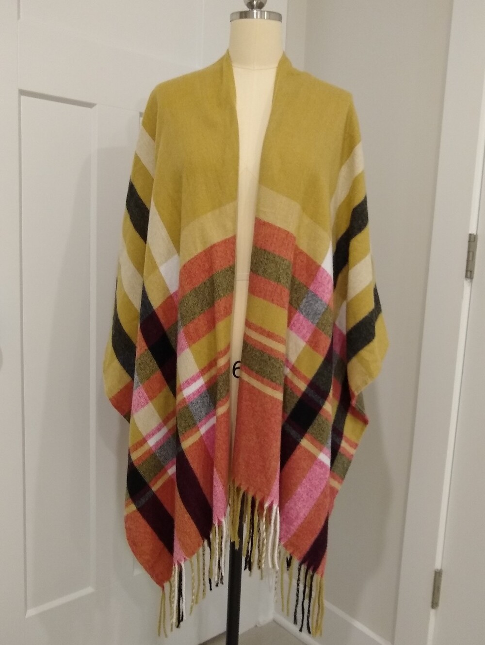 Woolrich Women's Justine Fall Autumn Lightweight Shawl Pancho Wrap
